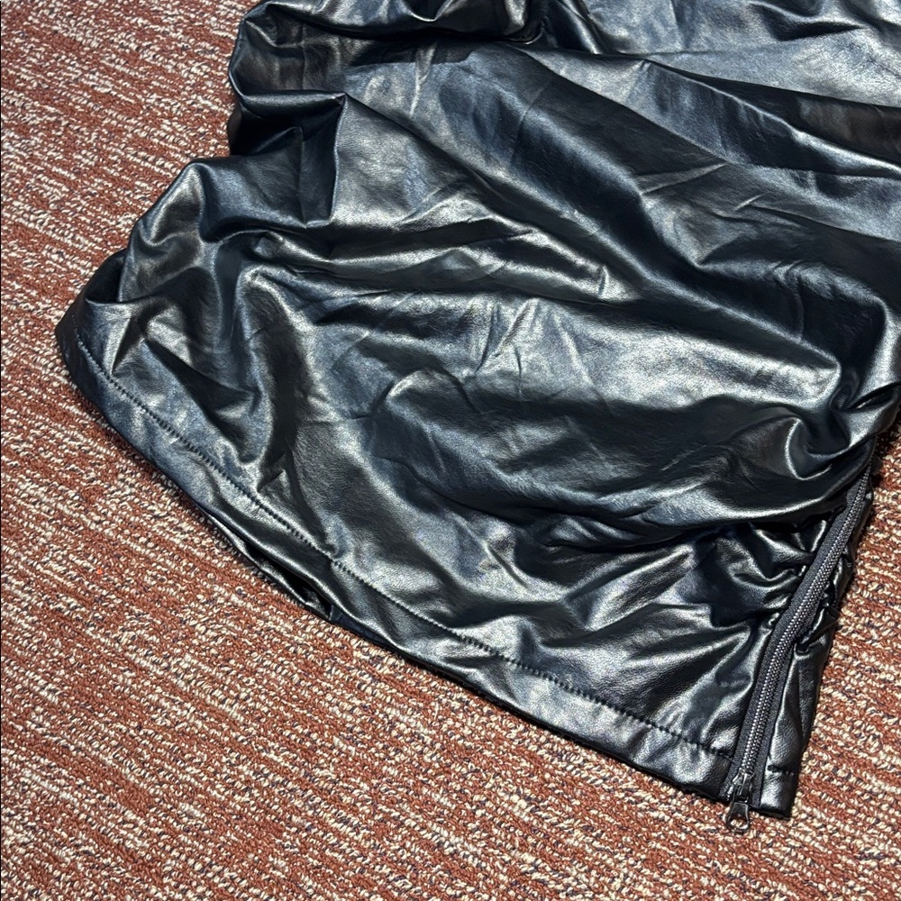 Angelina faux leather rouched side zip maxi skirt women’s XL - Picture 4 of 10